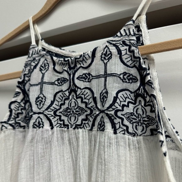 ABERCROMBIE & FITCH Halter Tank White Navy Embroidered Layering Size XS - Picture 5 of 7